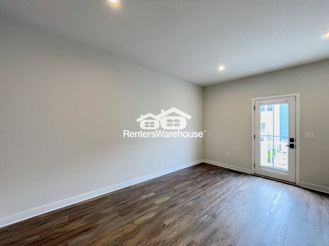 Building Photo - 1724 Defiance Dr