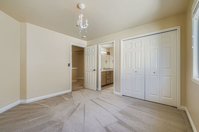 Building Photo - 4Bd/3.5Ba Sammamish House