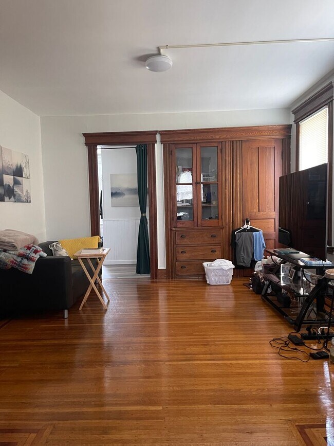 Building Photo - 23-25 Woodland Street