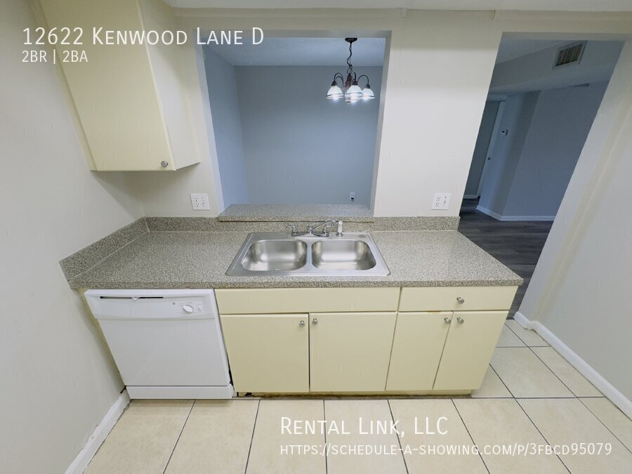 Building Photo - 12622 Kenwood Ln