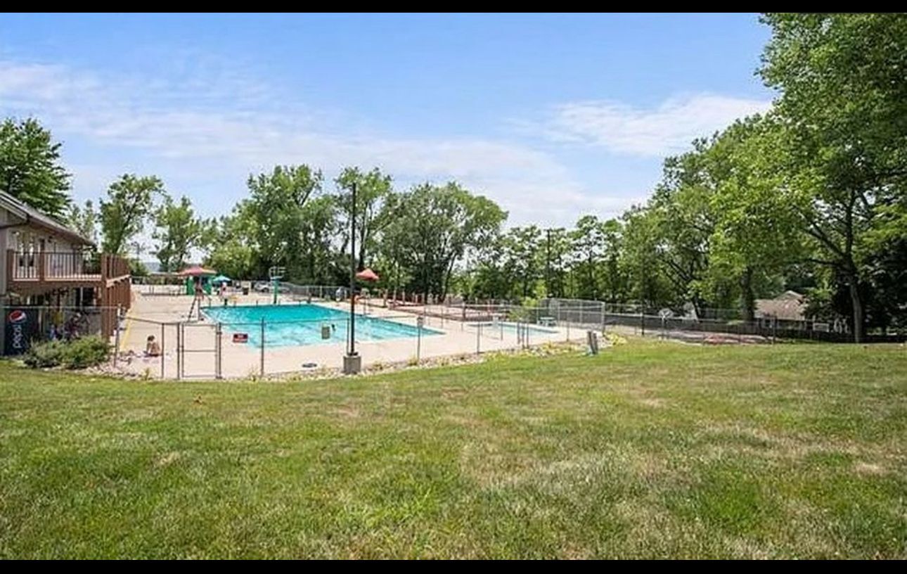 Building Photo - 5512 NW Indian Hills Ln