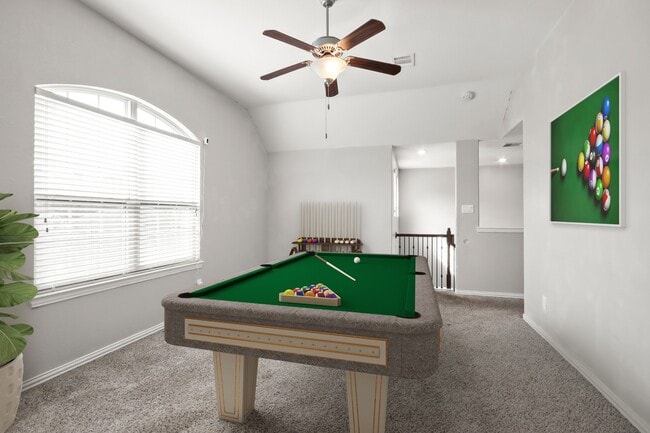 Building Photo - 702 S Galley Dr