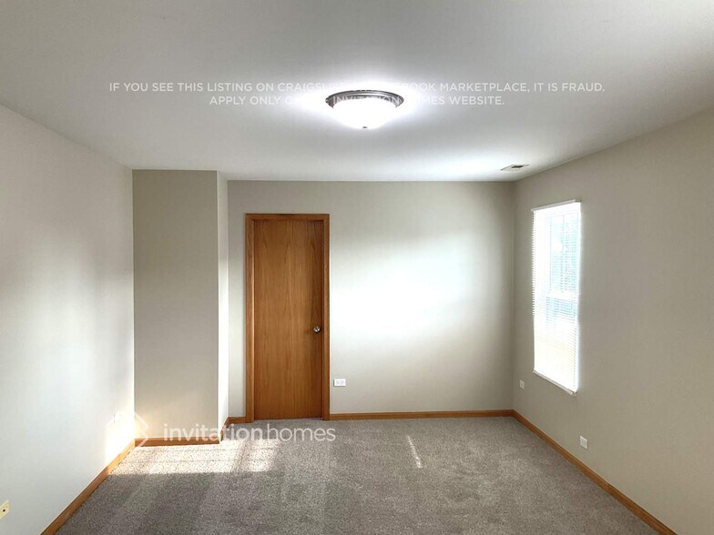 Building Photo - 443 Cardinal Ln