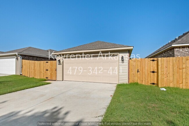 Building Photo - 2476 N Raven Ln