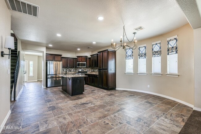 Building Photo - 5525 Valley Cedar Dr