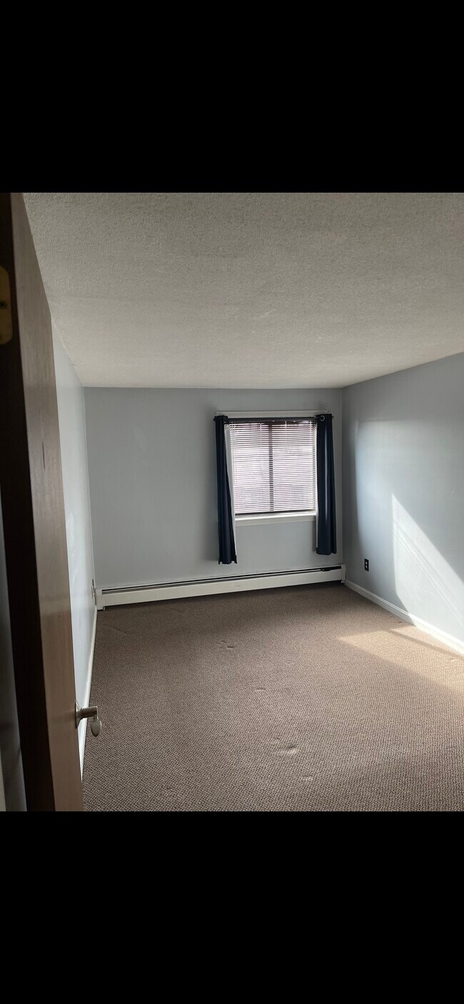 645 W Lowell Ave 645 W Lowell Ave Haverhill MA 01832 Apartment Finder