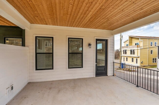 Building Photo - New build in West Nashville!