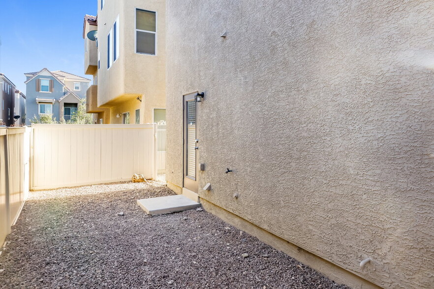 Building Photo - 9552 Scorpion Track Ct
