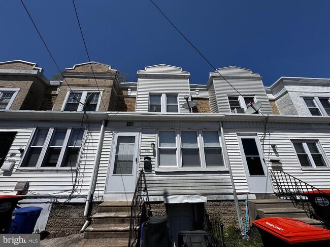 Primary Photo - 140 E 21st St
