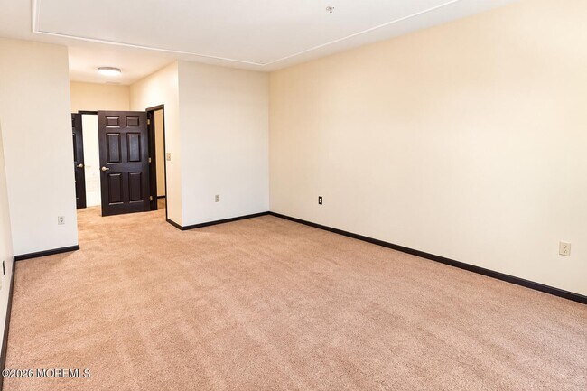 Building Photo - 526 St Andrews Pl