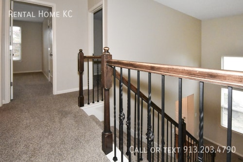 Building Photo - 14807 Robinson St