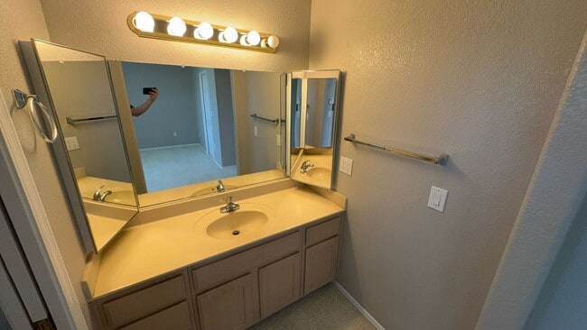 Building Photo - Sunland Springs Village 55+ Community