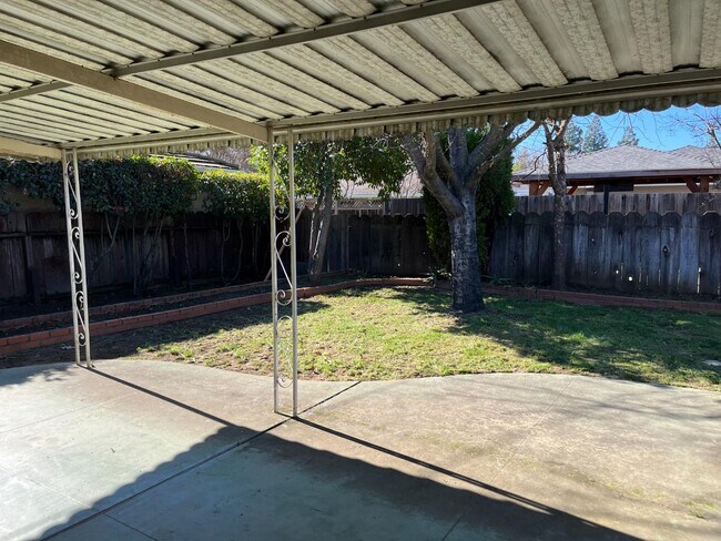 Building Photo - 7731 Filice Dr