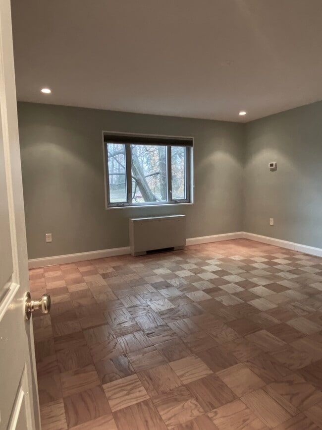 Building Photo - 5301 Westbard Cir