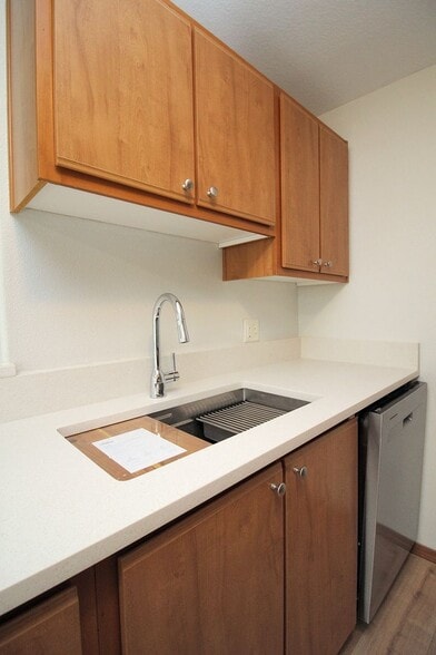 Building Photo - 683 NE 162nd Ave