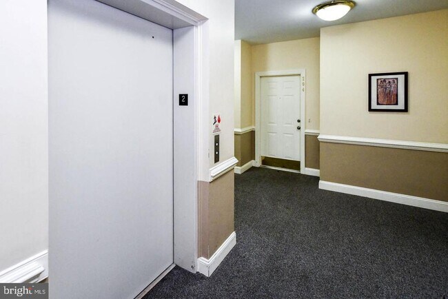 Building Photo - 15616 Everglade Ln