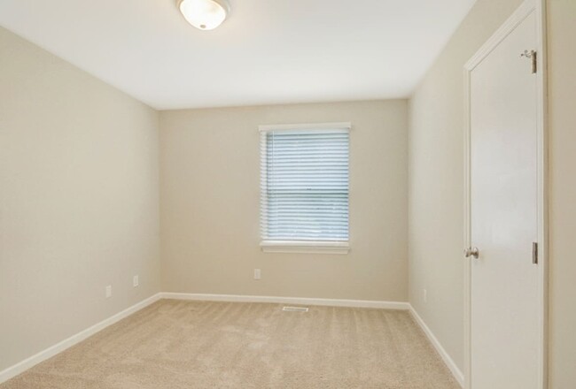 Building Photo - 2908 Buckthorne Ct