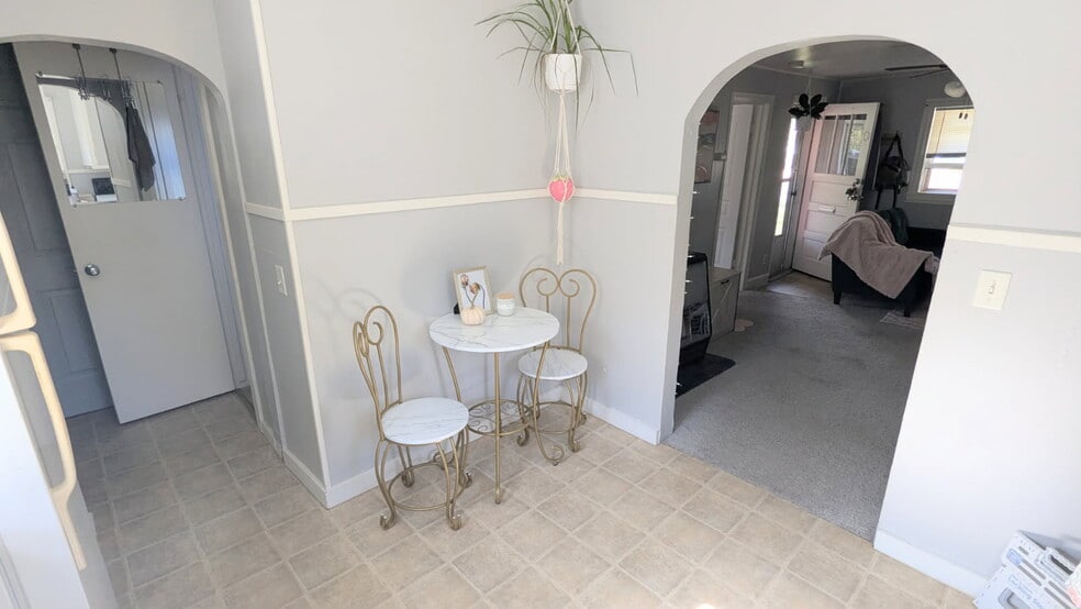 kitchen - 411 Bolles St