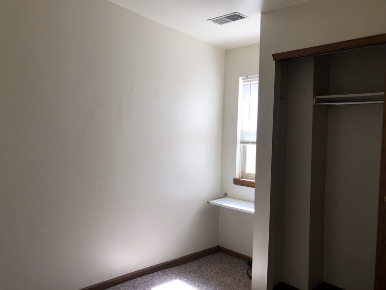 Building Photo - 1938 South St