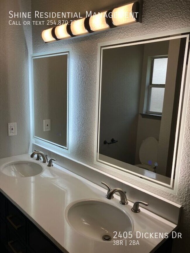 Building Photo - 2405 Dickens Dr