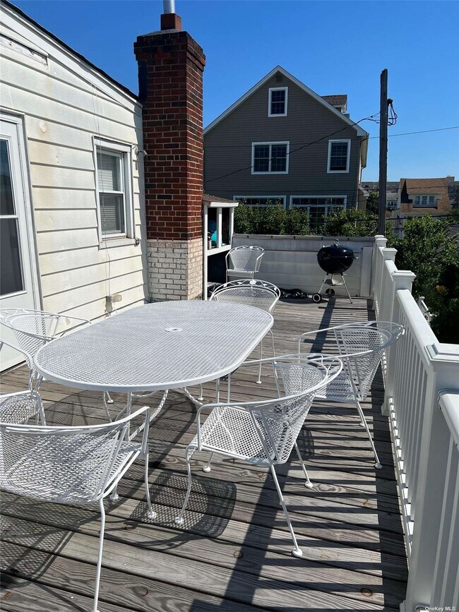 644 E Olive St 644 E Olive St Long Beach NY 11561 Apartment Finder