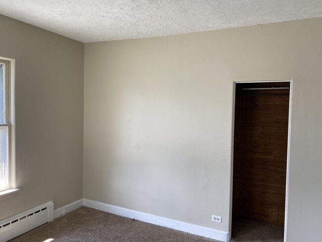 Building Photo - 306 River Oaks Dr