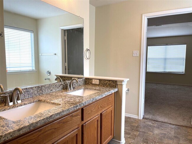 Building Photo - 7619 Painted Desert Dr