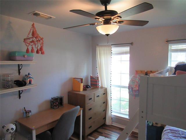 Building Photo - 707 High Crest Dr