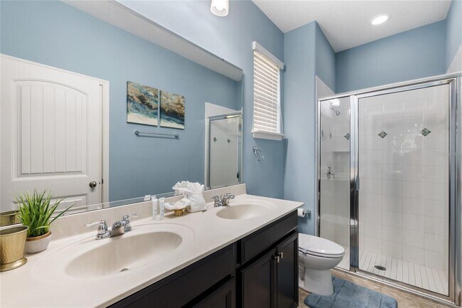 Building Photo - 5376 Oakbourne Ave