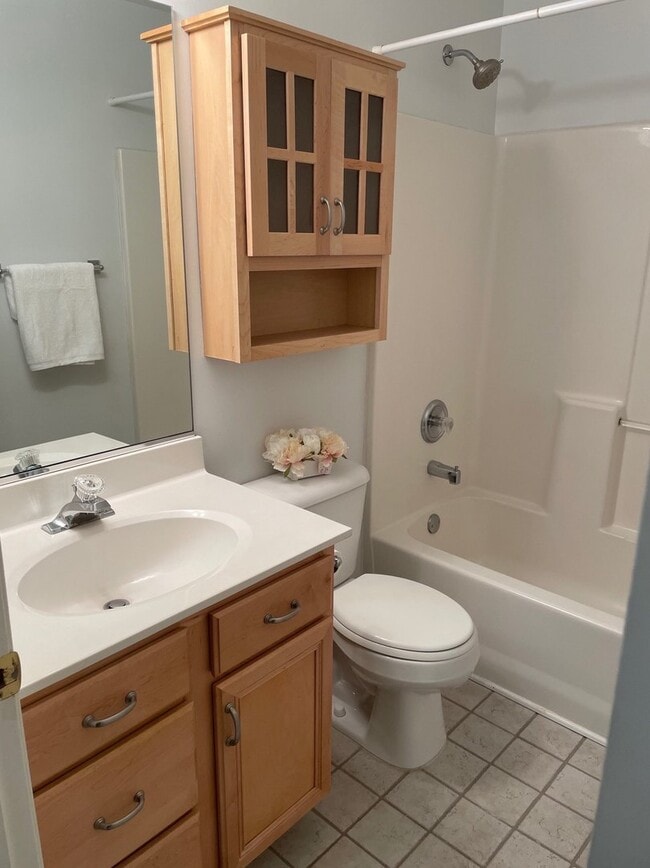 Building Photo - 1523 Golden Oak Dr