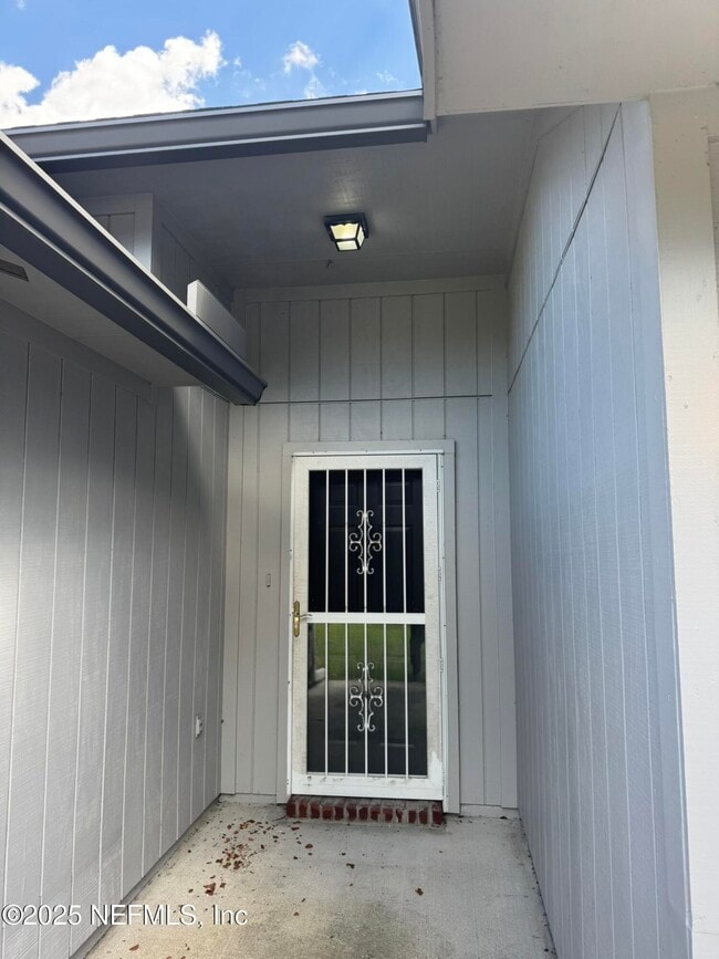 Building Photo - 84042 St James Ct