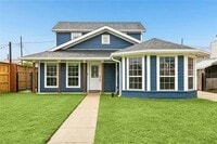 Building Photo - 2804 Earl Dr