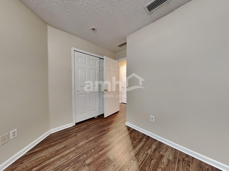 Building Photo - 6101 Morse Glen Ct