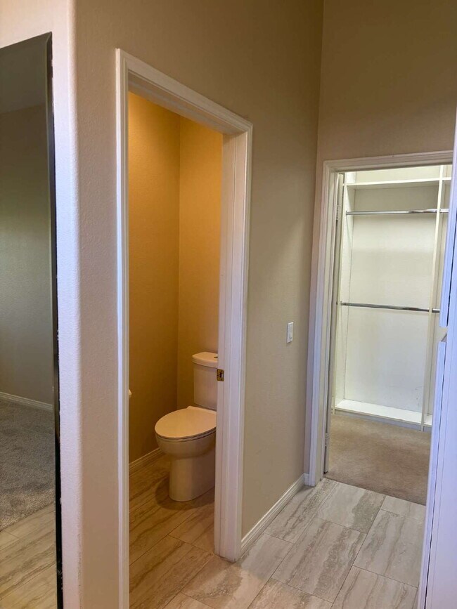 Building Photo - 45218 Coeur Dalene Dr