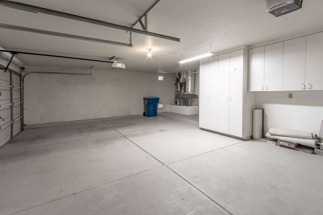 Building Photo - GORGEOUS MOVE IN READY SINGLE-STORY 4-BEDROOM HOME!