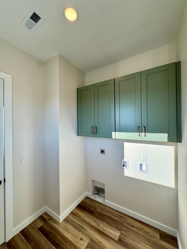 Building Photo - 1865 Zeta Way