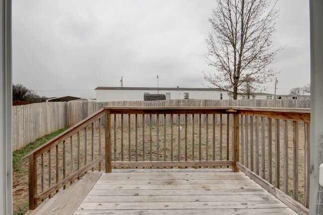 Building Photo - 295 Seays Rd