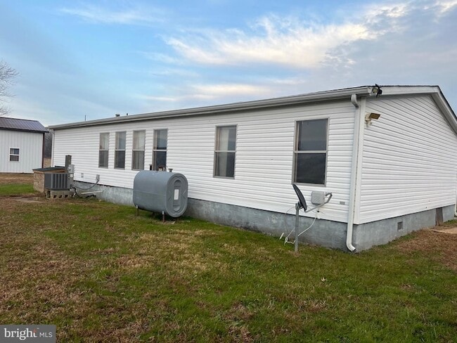 Building Photo - 5738 Big Stone Beach Rd