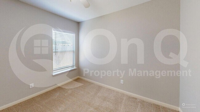 Building Photo - 10012 Quail Glen Dr