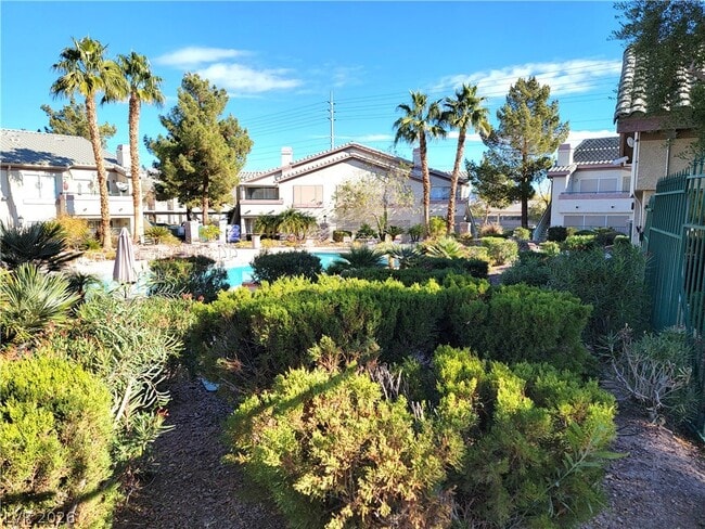 Building Photo - 5710 E Tropicana Ave