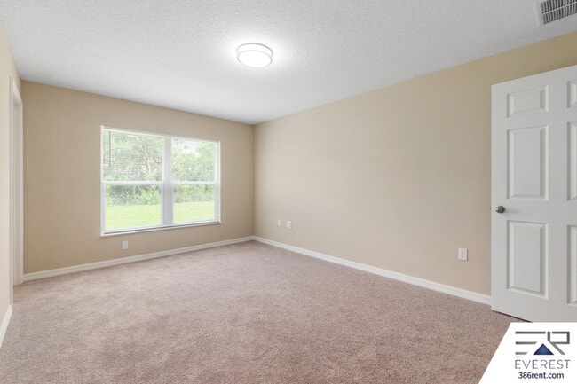 Building Photo - 3 Slumber Path