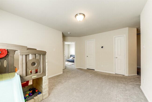 Building Photo - 8407 Hawthorn Vly Ln