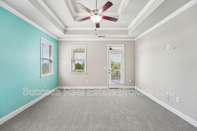 Building Photo - 1231 Ridenour Ln