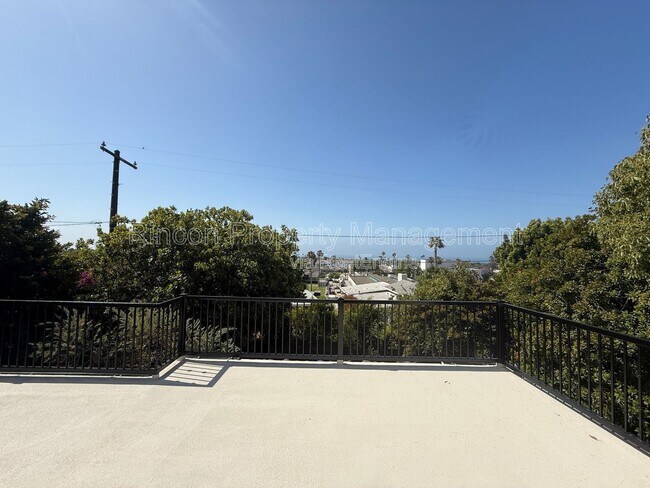 Building Photo - 2166 Palomar Ave