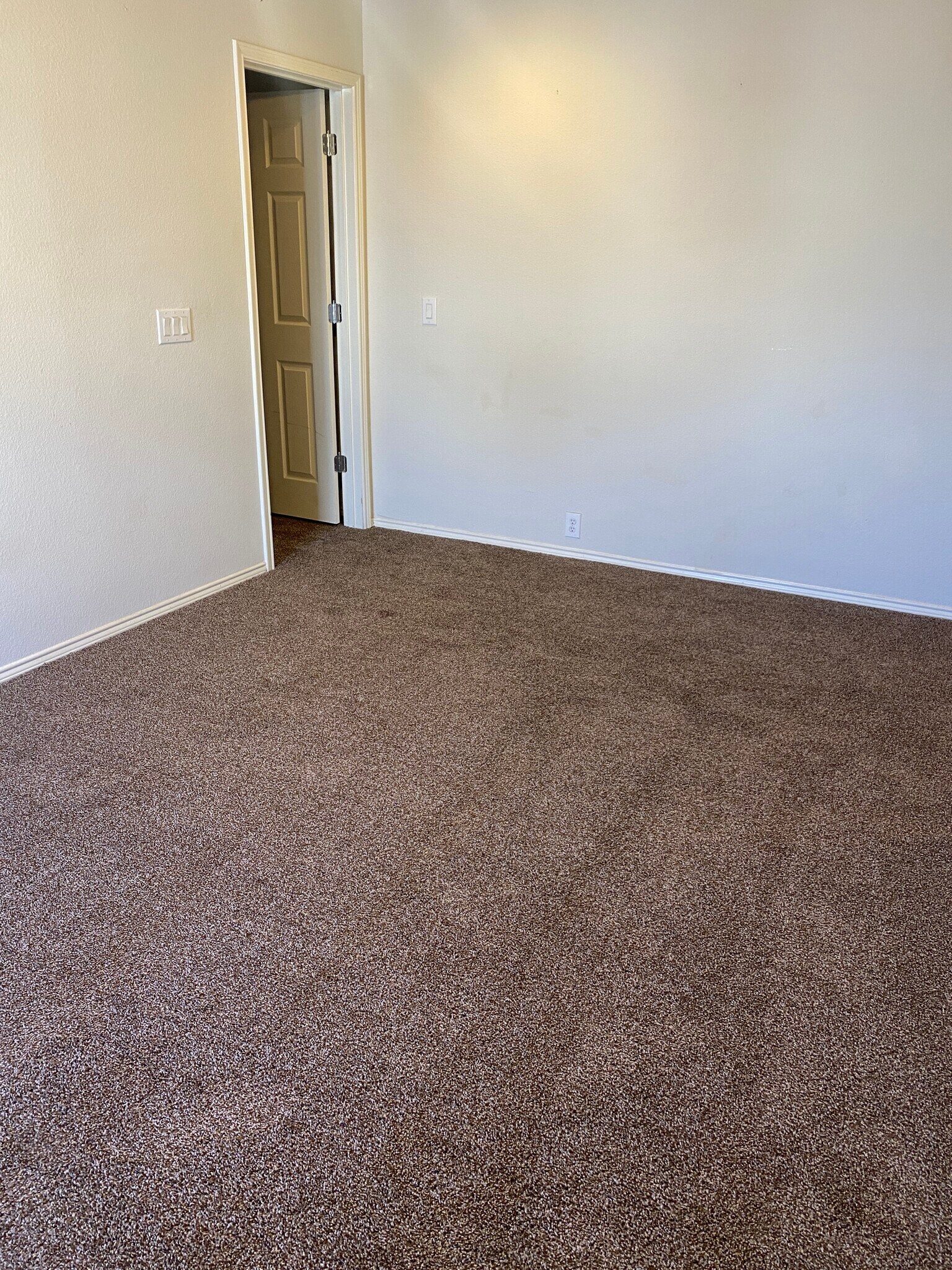New Carpet - 2725 Hyde Park Dr