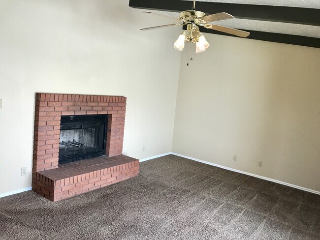 Building Photo - 840 S 400 E