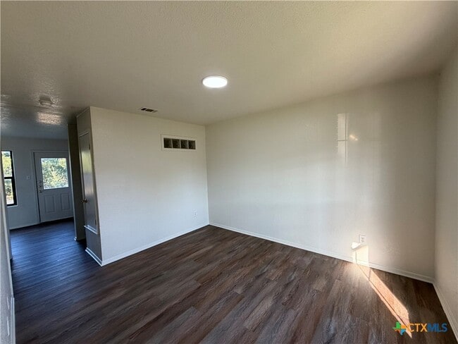 Building Photo - 1107 Shanarae Cir