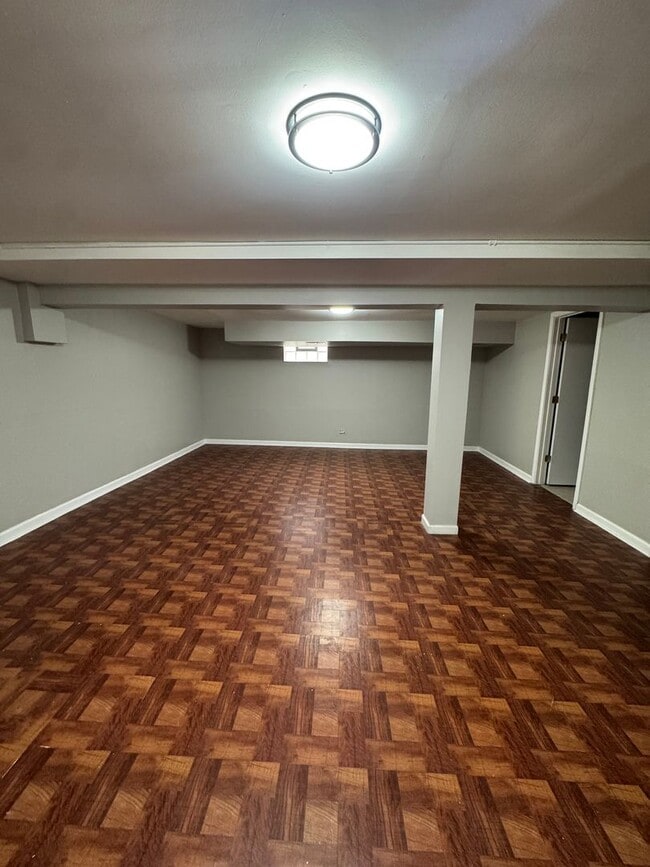 Building Photo - 4 Bedroom 2 Bathroom House in Dolton ! A M...