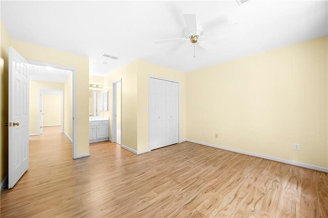 Building Photo - 3795 Ashford Trail NE