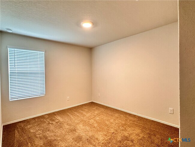 Building Photo - 101 Calgary Ln